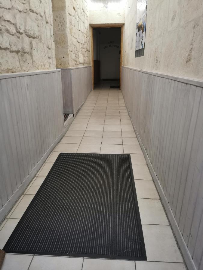 Appartement Les Oliviers à Beaucaire  Extérieur photo